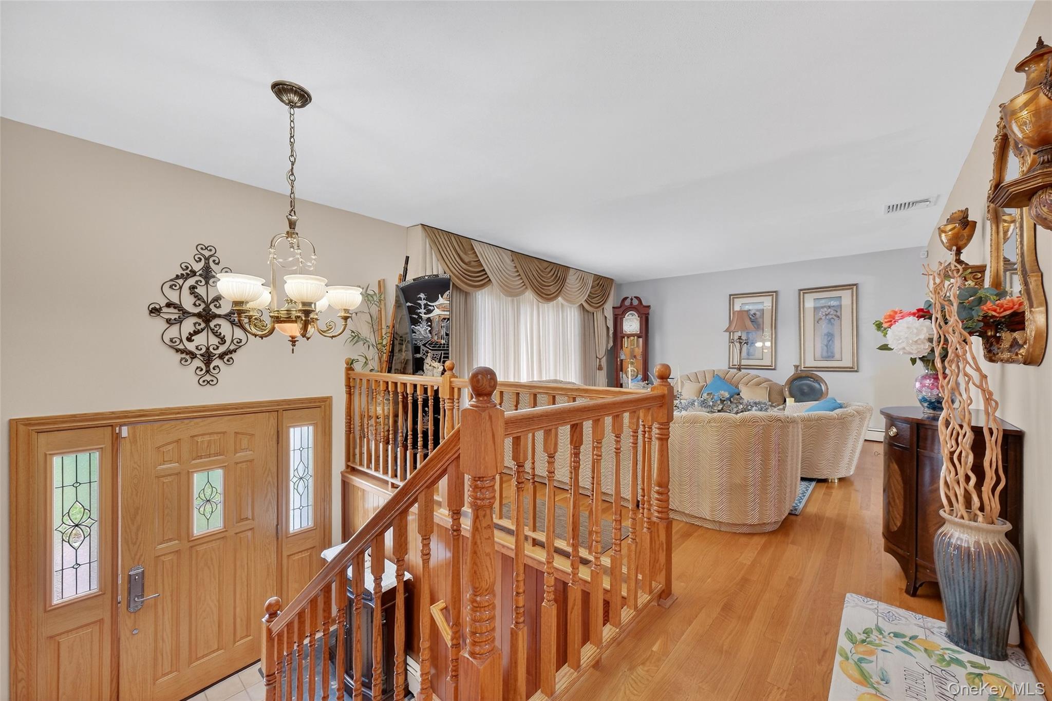 #4 photo, 6 North Drive, Poughkeepsie , NY 12603