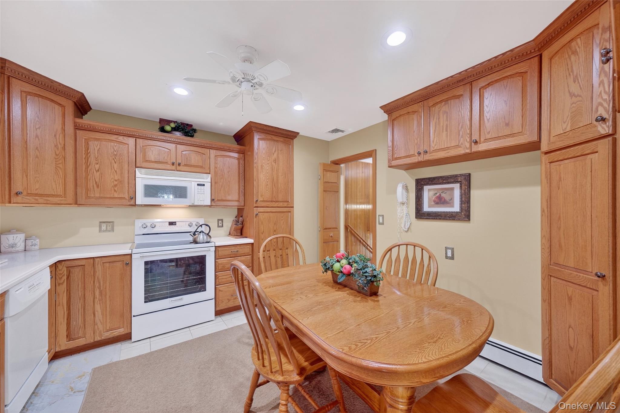 #6 photo, 6 North Drive, Poughkeepsie , NY 12603