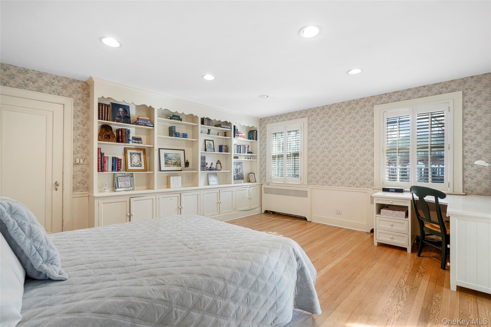 #16 photo, 290 Overlook Road, New Rochelle , NY 10804