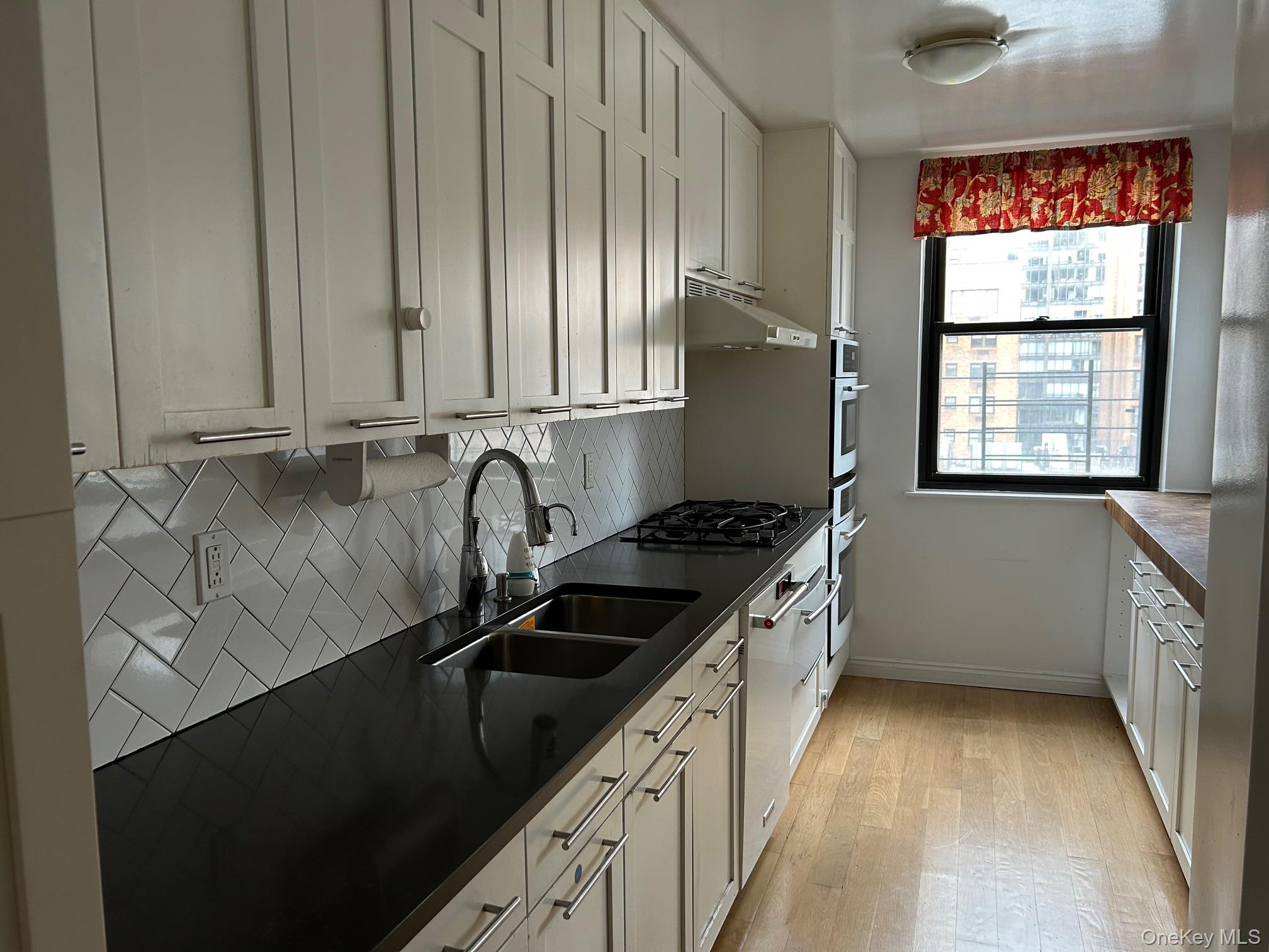 #4 photo, 420 E 51st Street, マンハッタン New York (Manhattan) , NY 10022