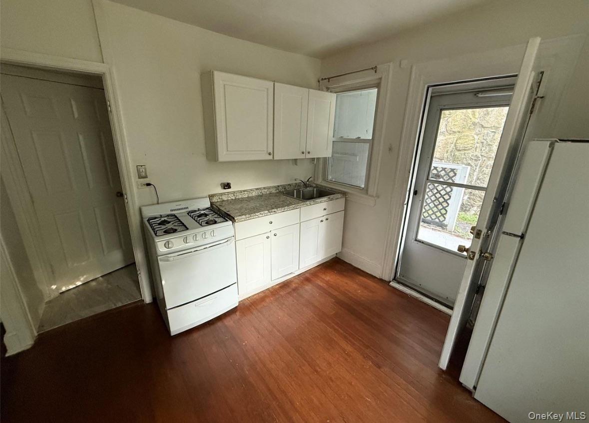 #2 photo, 364 Ashford Avenue, Dobbs Ferry , NY 10522