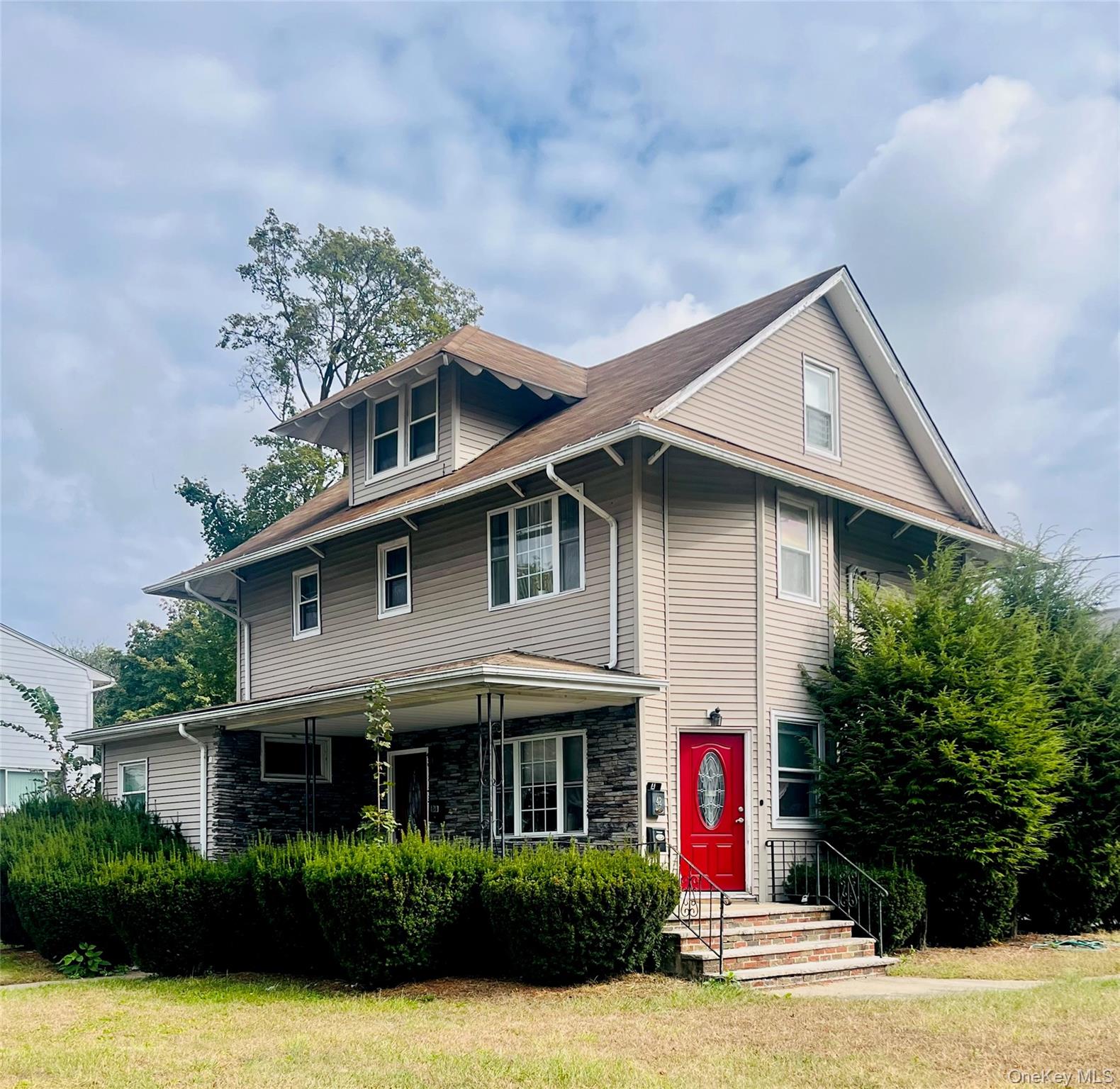 #1 photo, 42 Boulevard, Suffern , NY 10901