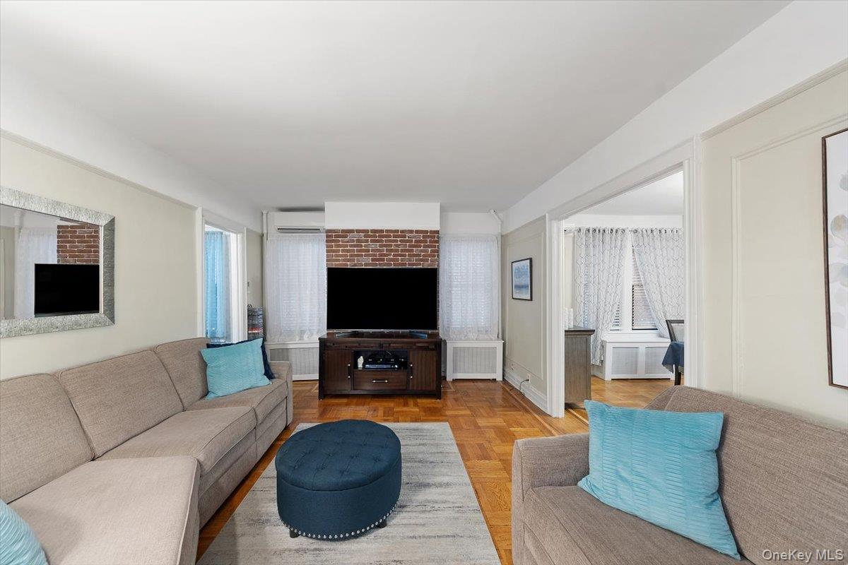 #11 photo, 2328 Esplanade, ブロンクス区 Bronx , NY 10469