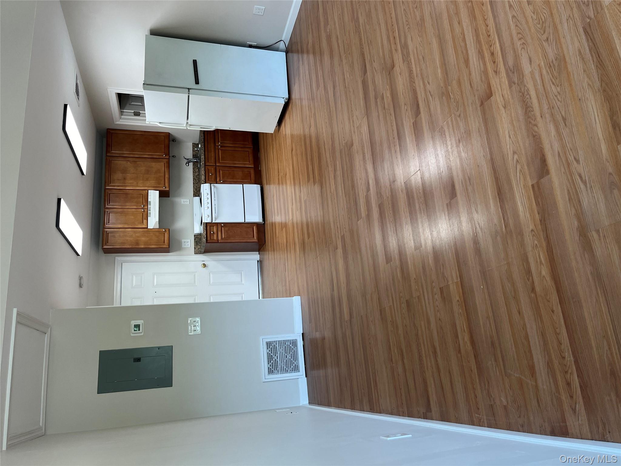 #3 photo, 2064 Main, Cortlandt Manor , NY 10567