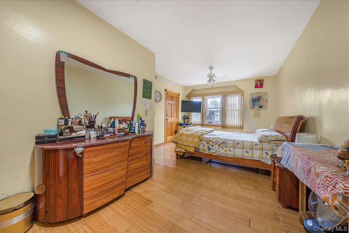 #14 photo, 84-05 102nd Street, Richmond Hill , NY 11418