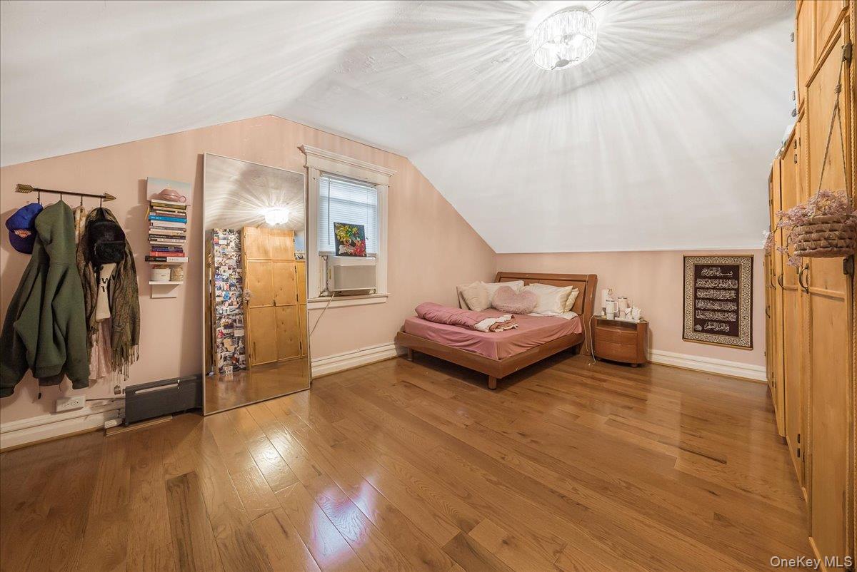 #17 photo, 84-05 102nd Street, Richmond Hill , NY 11418