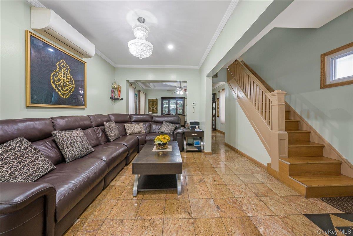 #3 photo, 84-05 102nd Street, Richmond Hill , NY 11418