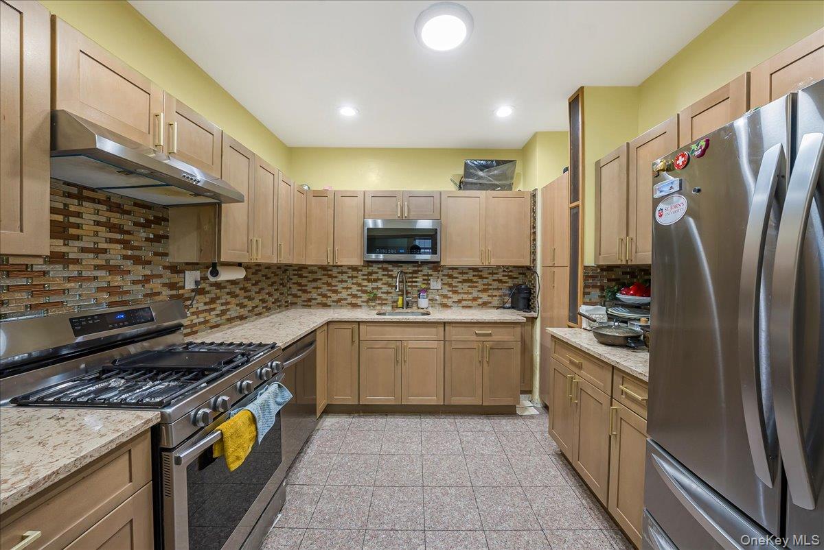 #8 photo, 84-05 102nd Street, Richmond Hill , NY 11418