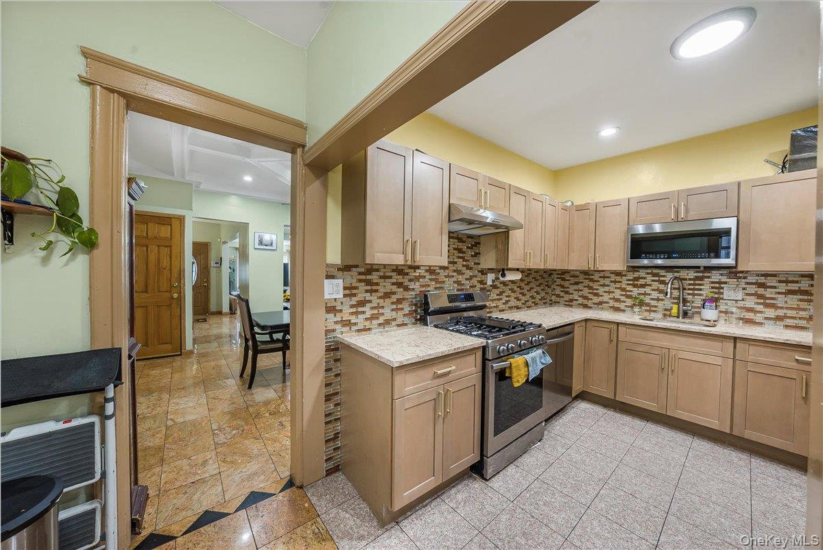 #9 photo, 84-05 102nd Street, Richmond Hill , NY 11418