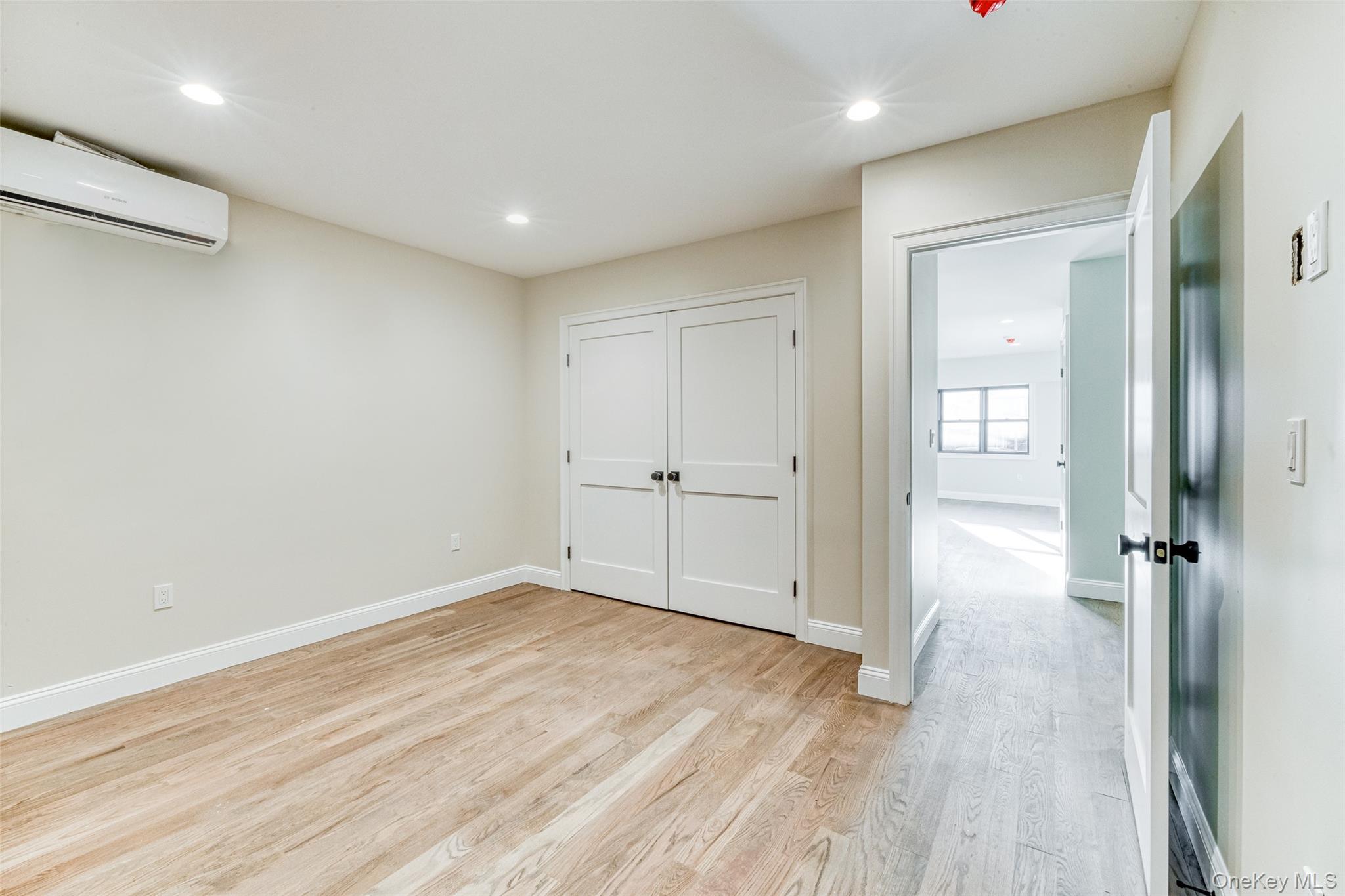 #5 photo, 78 Roslyn Road, ナッソー郡 Mineola , NY 11501