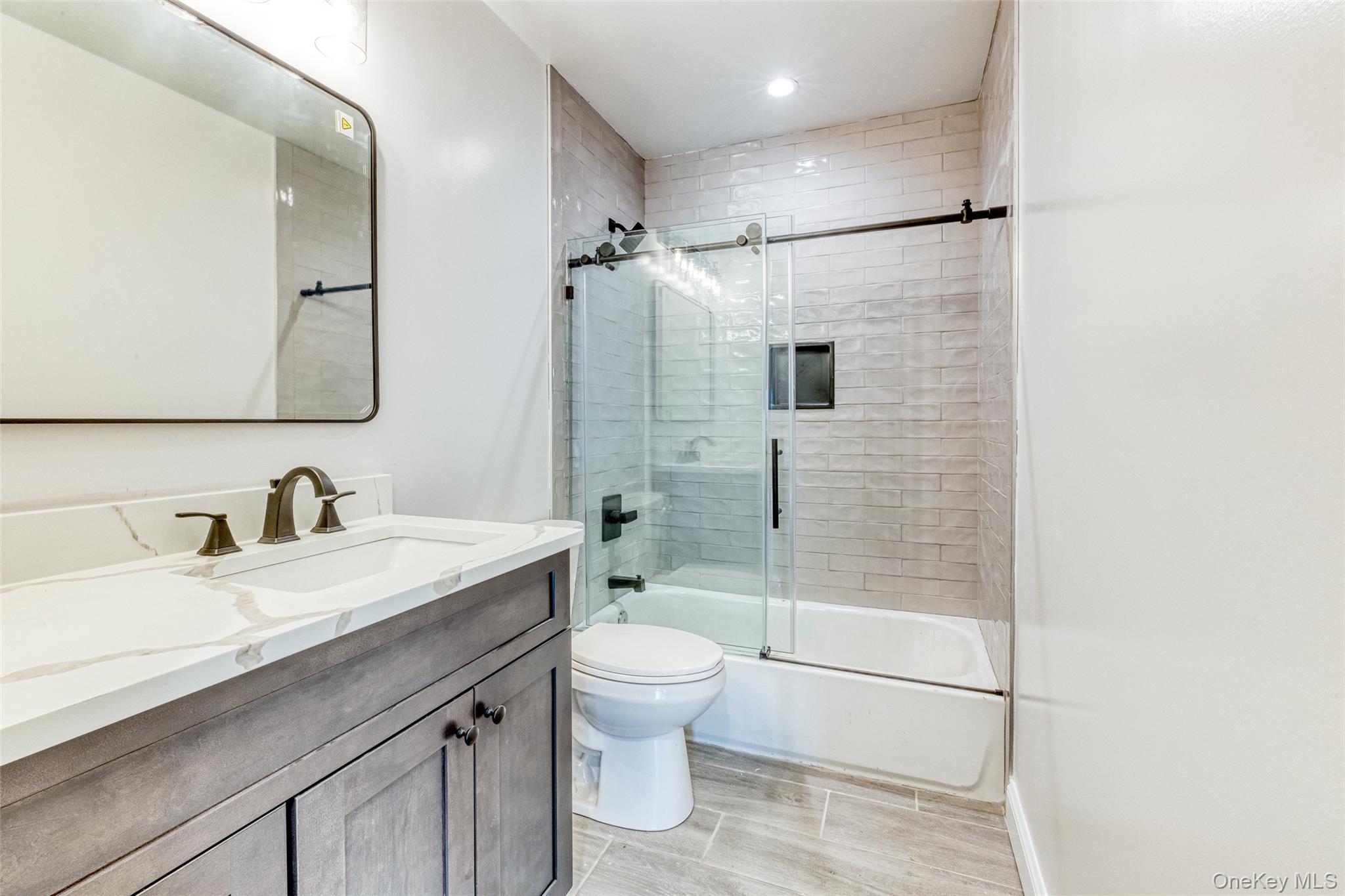 #7 photo, 78 Roslyn Road, ナッソー郡 Mineola , NY 11501