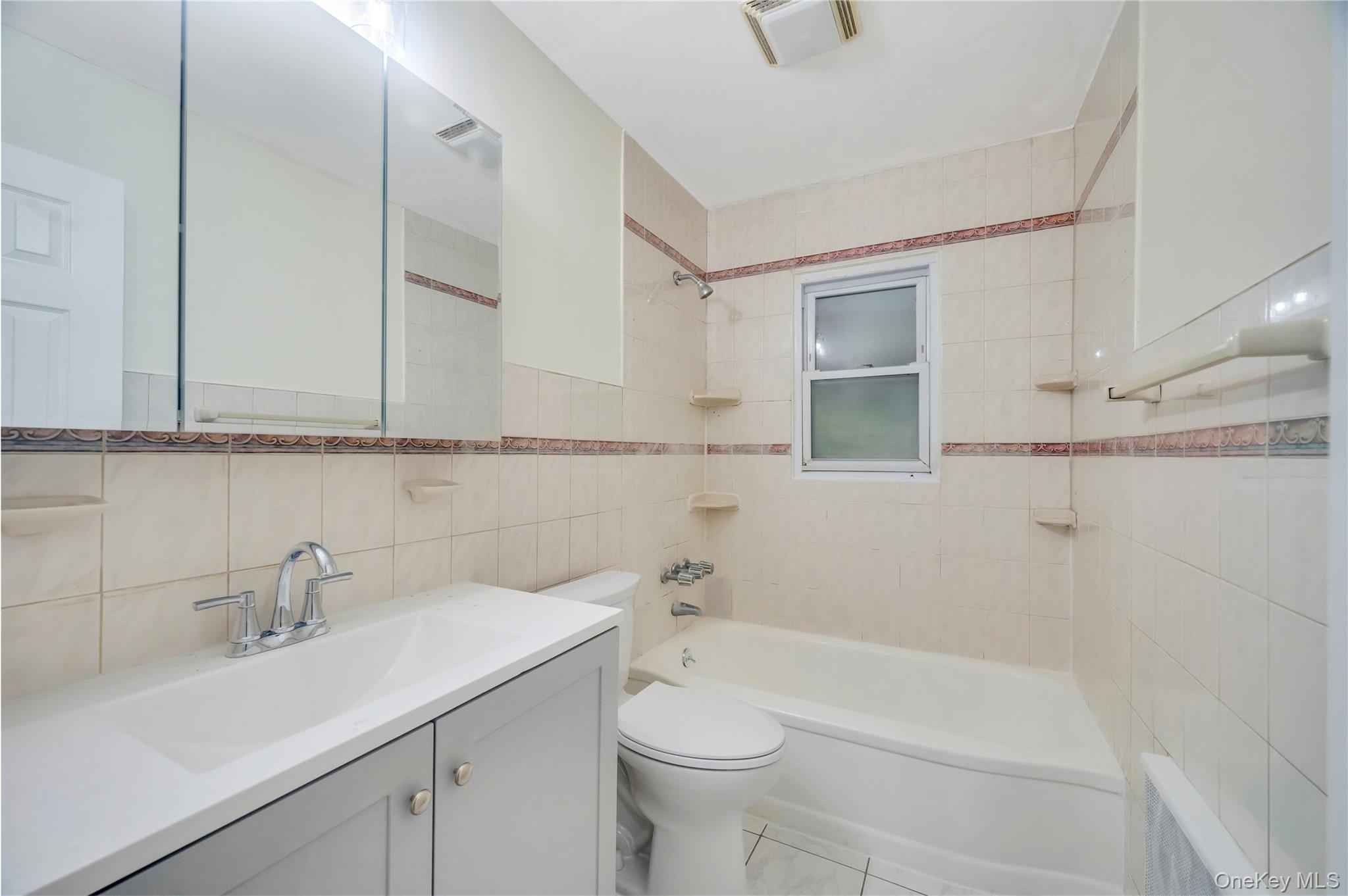 #8 photo, 24 Michigan Drive, ナッソー郡 Hicksville , NY 11801