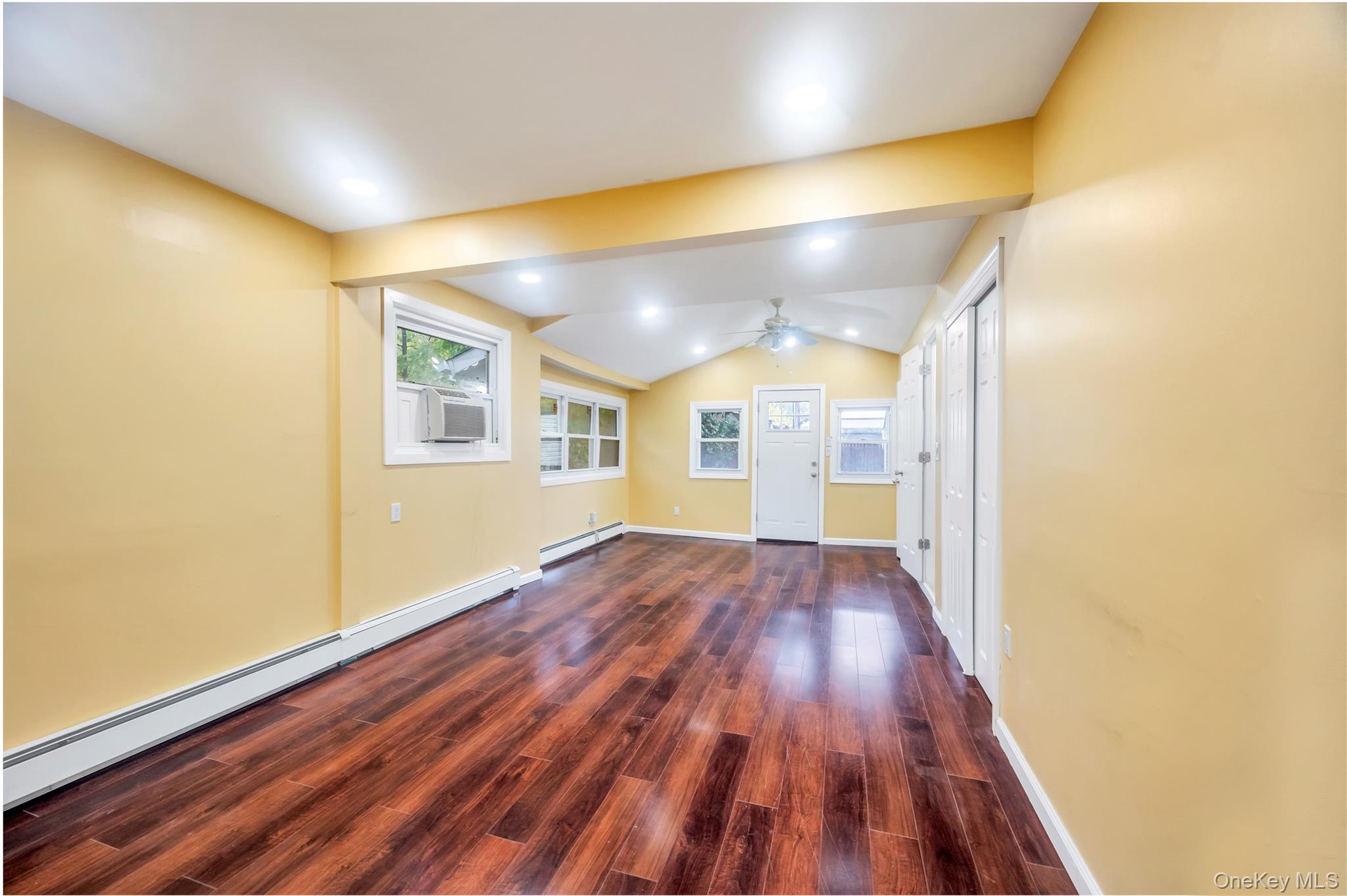 #9 photo, 24 Michigan Drive, ナッソー郡 Hicksville , NY 11801