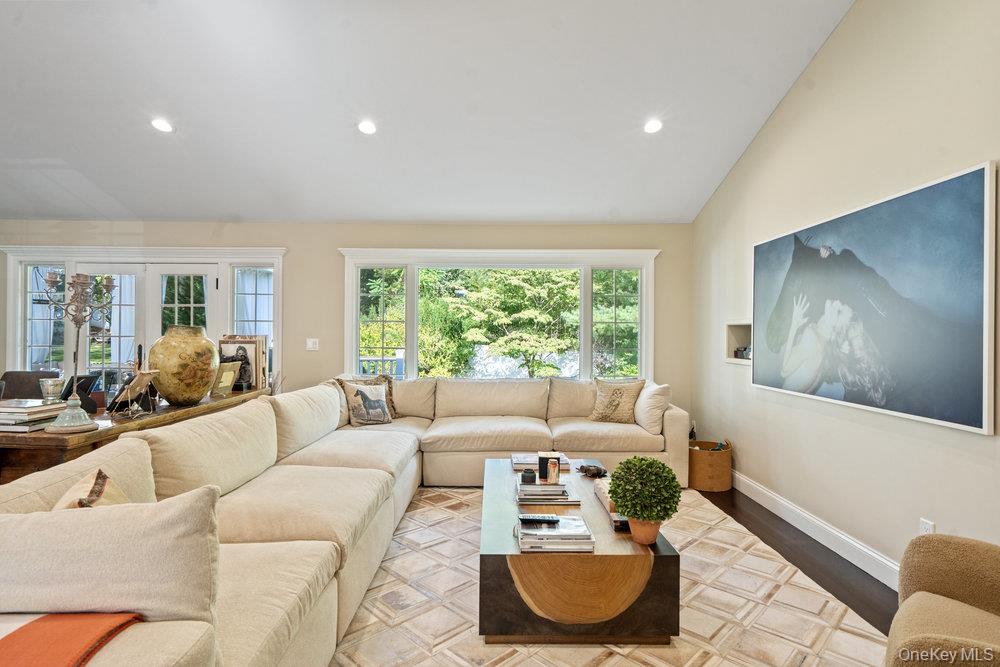 #16 photo, 63 Ridge Drive, ナッソー郡 Plainview , NY 11803