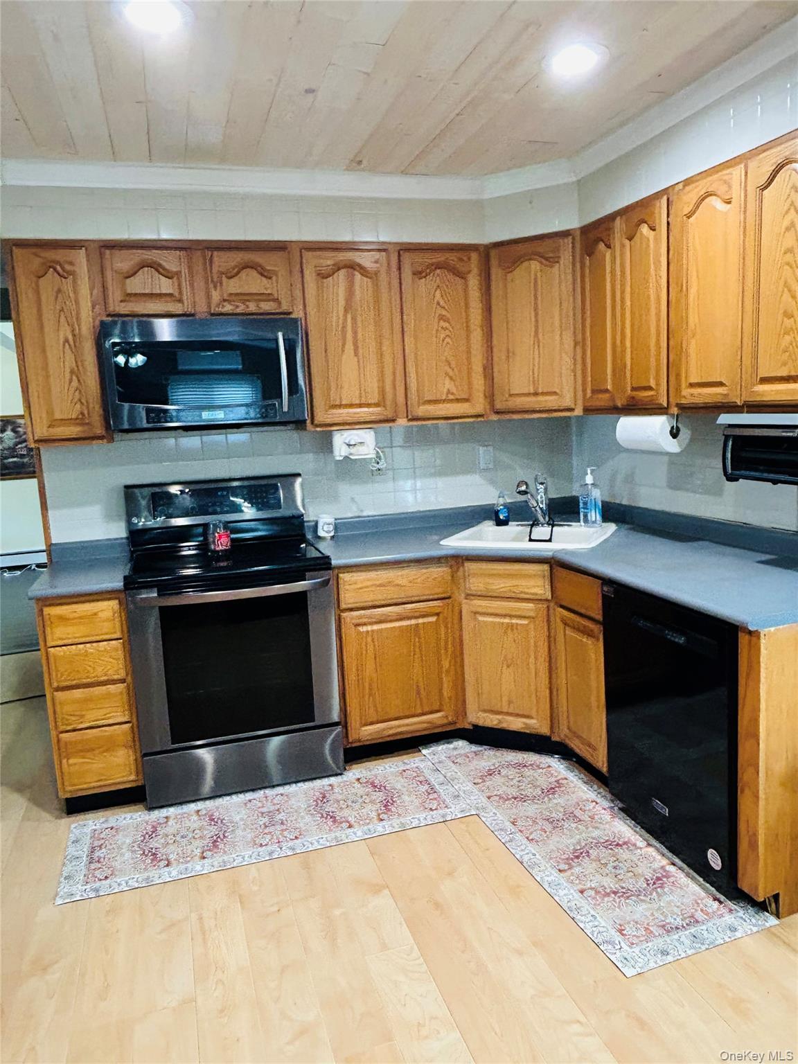 #12 photo, 27 Wildflower Lane, ナッソー郡 Wantagh , NY 11793