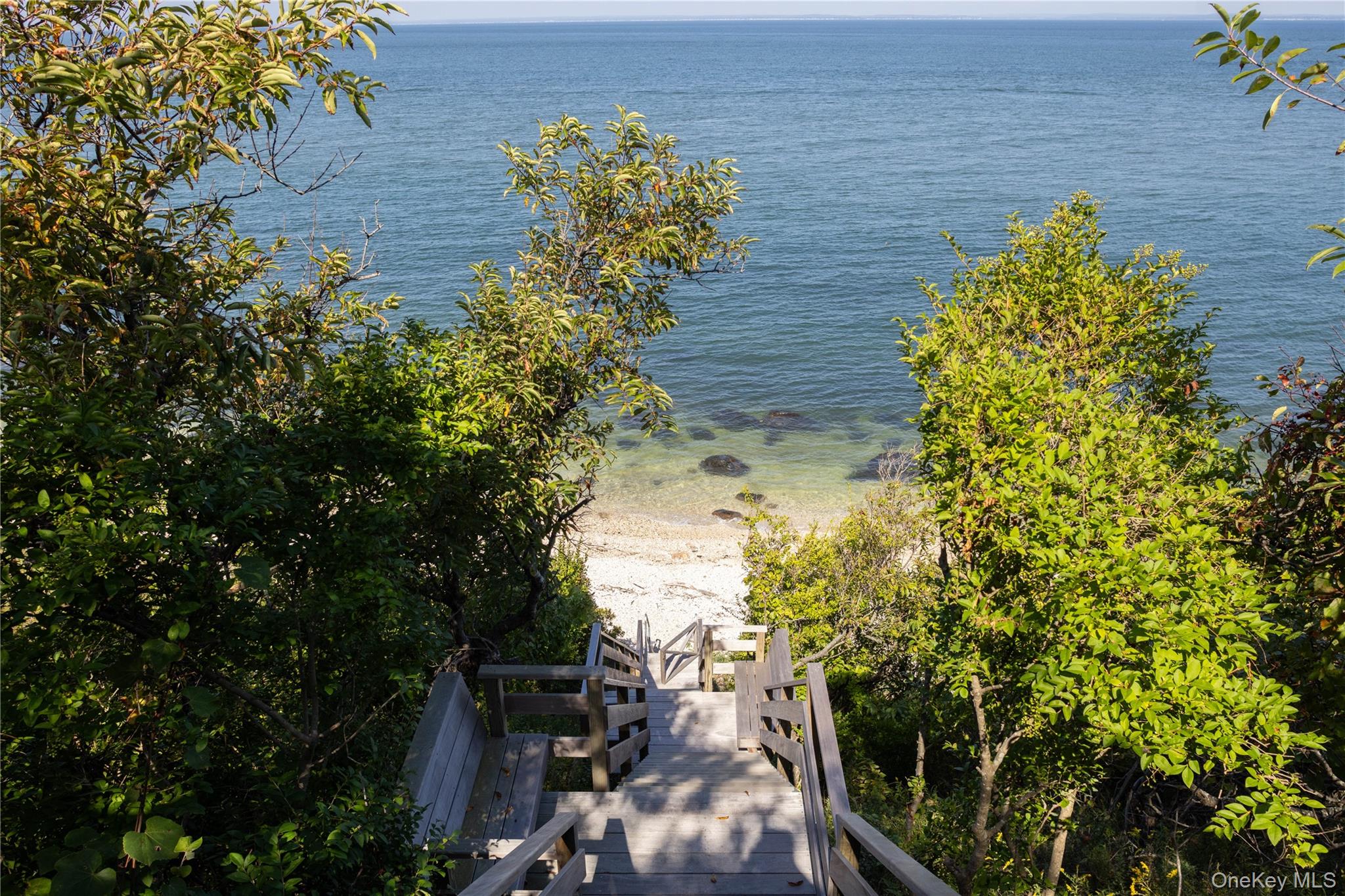 #19 photo, 900 N View Drive, サフォーク郡 Orient , NY 11957