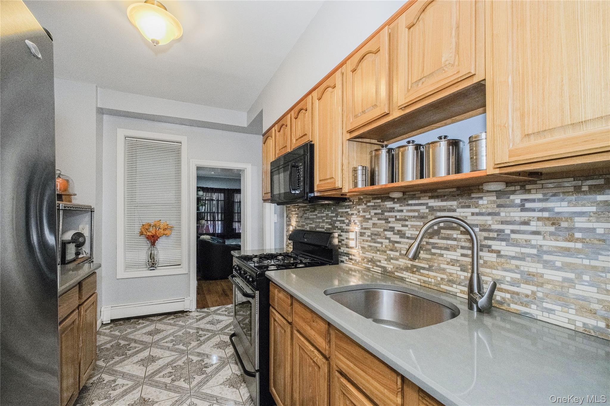 #13 photo, 310 Eldert Lane, ブルックリン区 Brooklyn , NY 11208