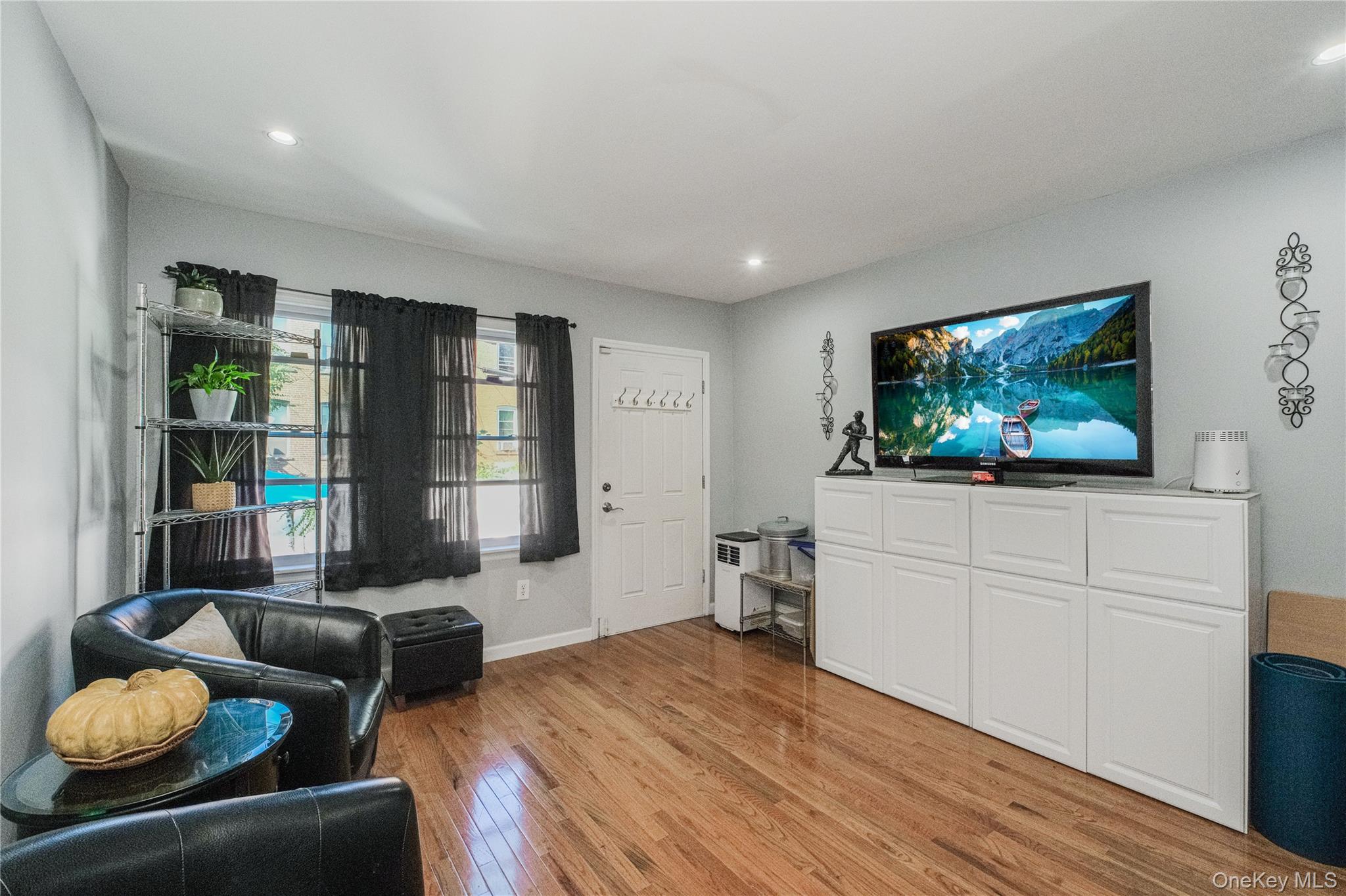 #14 photo, 310 Eldert Lane, ブルックリン区 Brooklyn , NY 11208