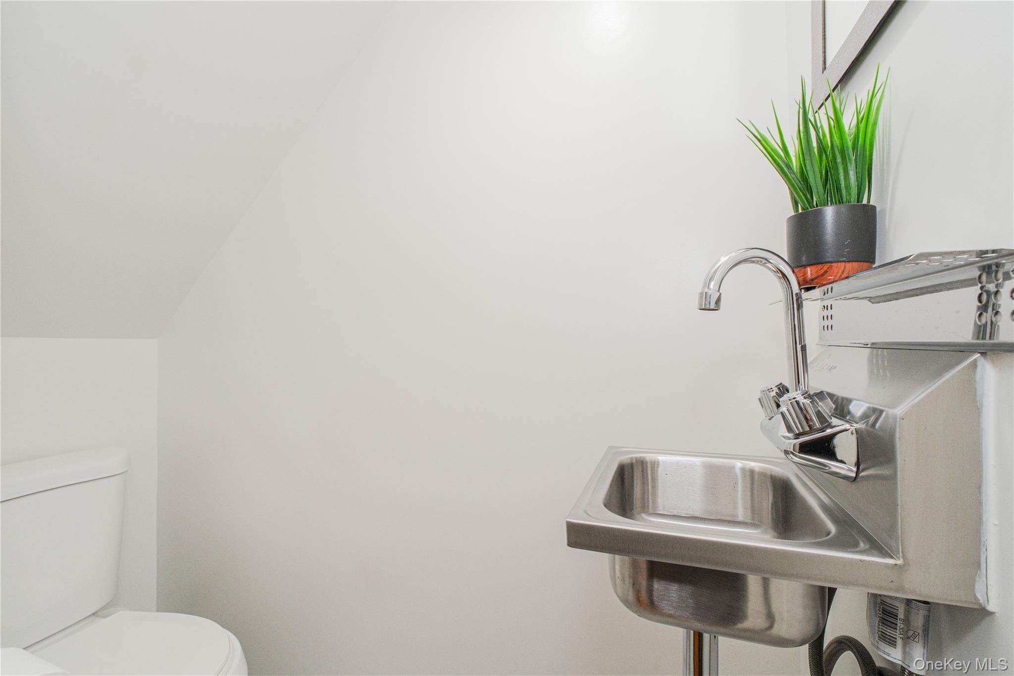 #17 photo, 310 Eldert Lane, ブルックリン区 Brooklyn , NY 11208