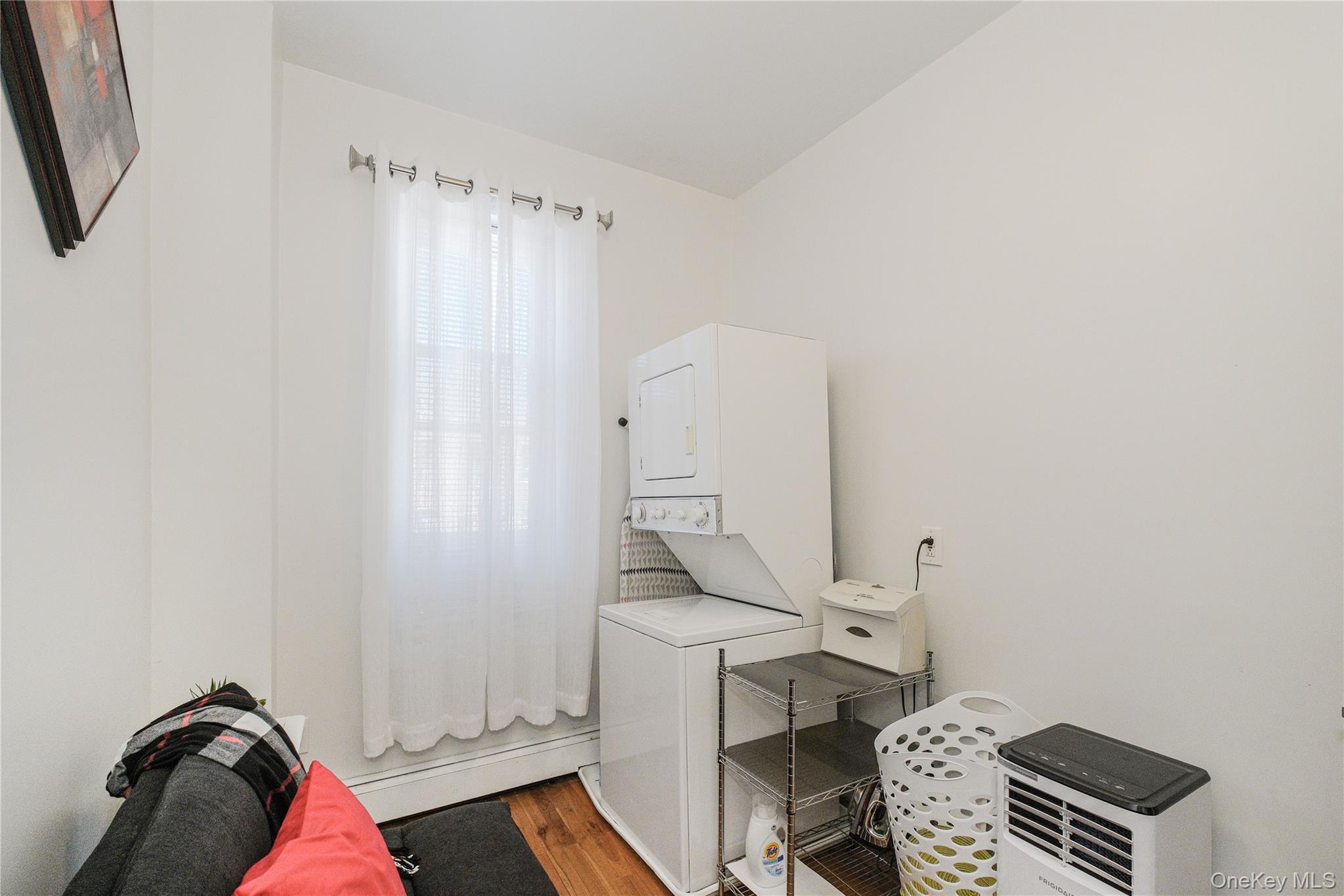 #20 photo, 310 Eldert Lane, ブルックリン区 Brooklyn , NY 11208