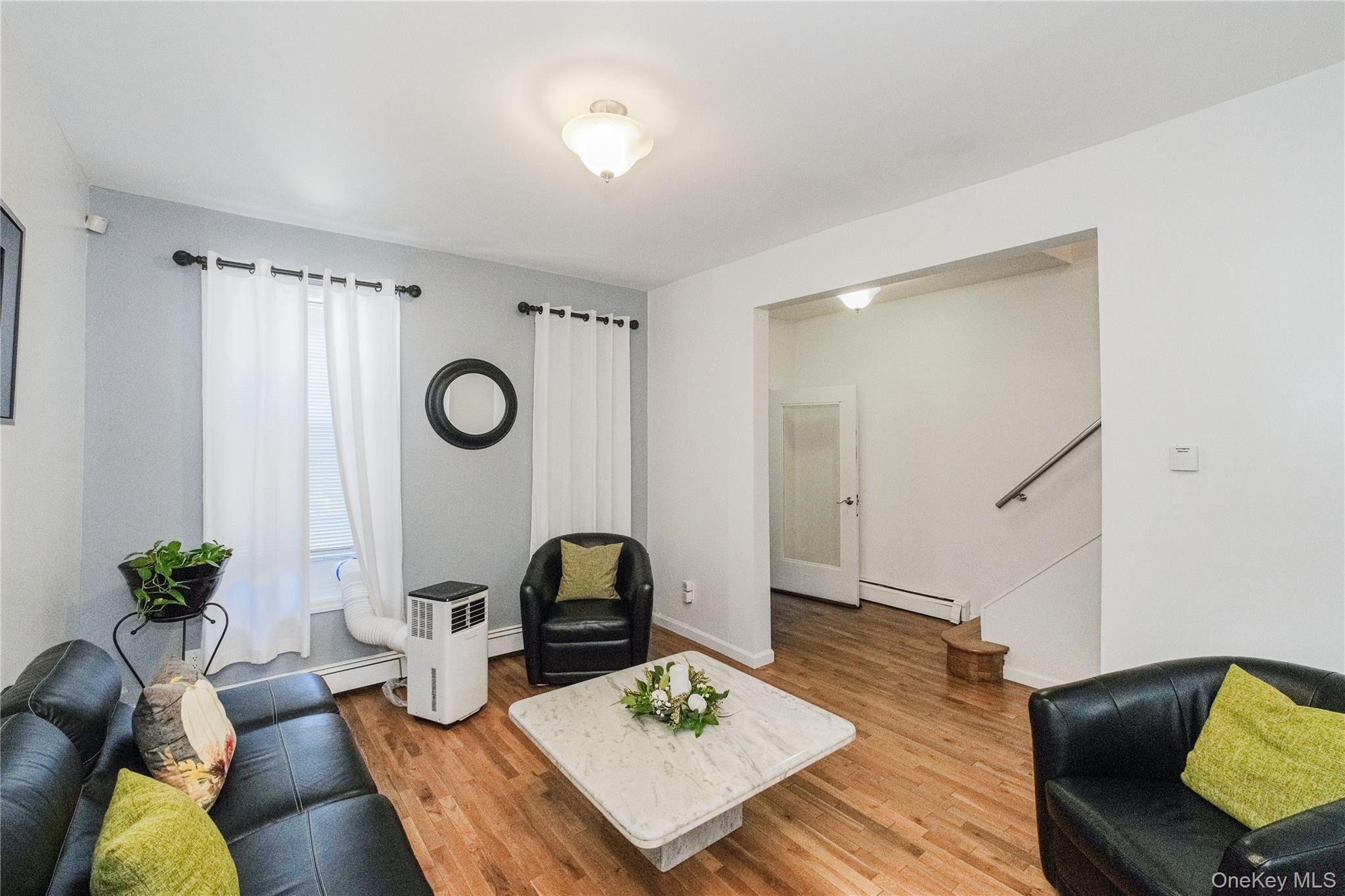 #8 photo, 310 Eldert Lane, ブルックリン区 Brooklyn , NY 11208