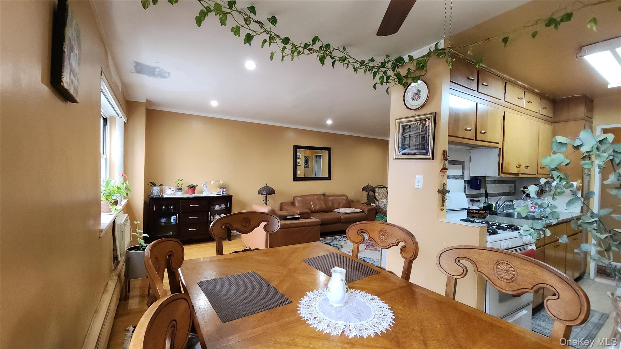 #10 photo, 99-10 60th Avenue, Corona , NY 11368