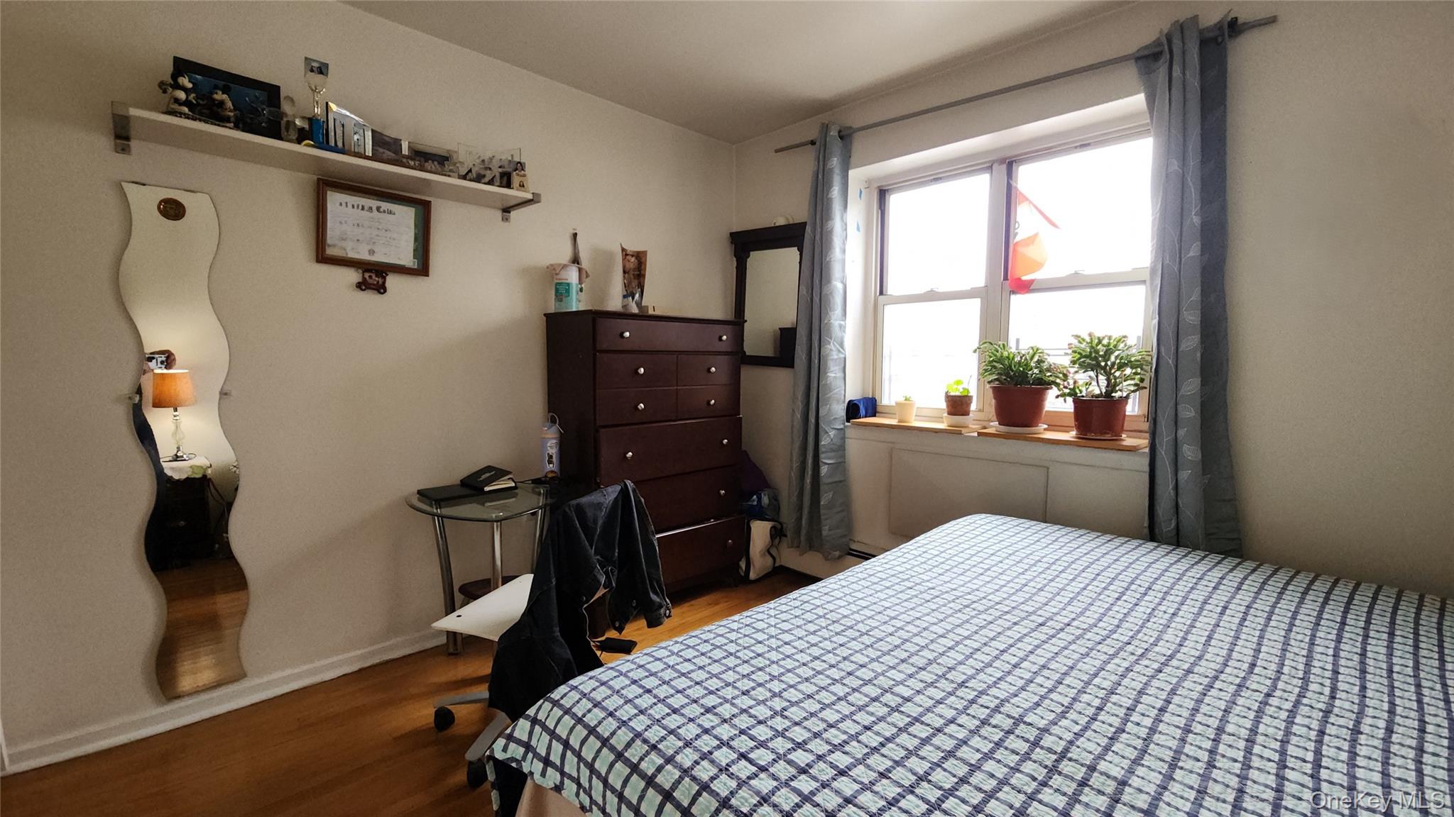 #19 photo, 99-10 60th Avenue, Corona , NY 11368