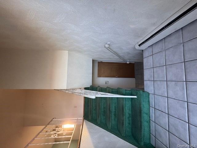 #5 photo, 28 Harding Avenue, サフォーク郡 Lindenhurst , NY 11757