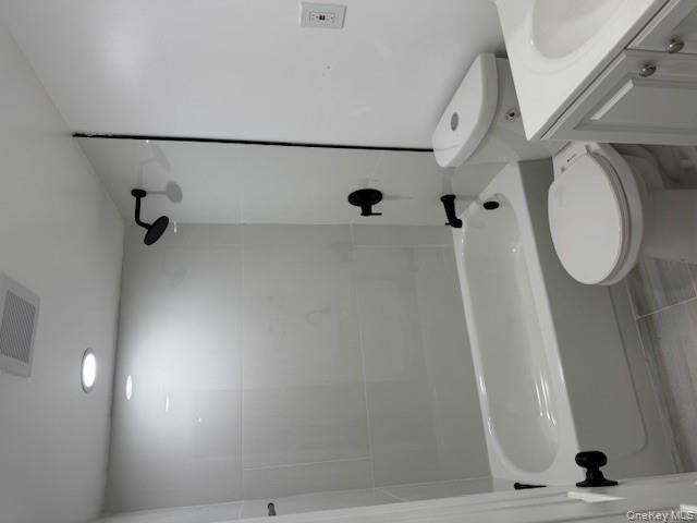 #5 photo, 62 Orchid Drive, サフォーク郡 Mastic Beach , NY 11951