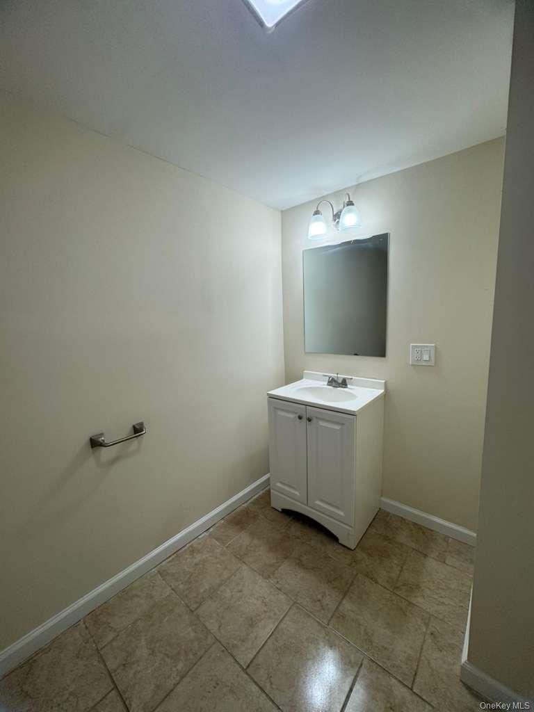 #7 photo, 62 Orchid Drive, サフォーク郡 Mastic Beach , NY 11951