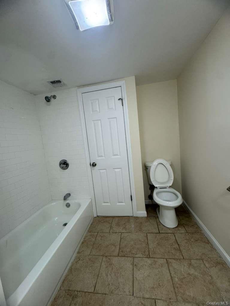 #8 photo, 62 Orchid Drive, サフォーク郡 Mastic Beach , NY 11951