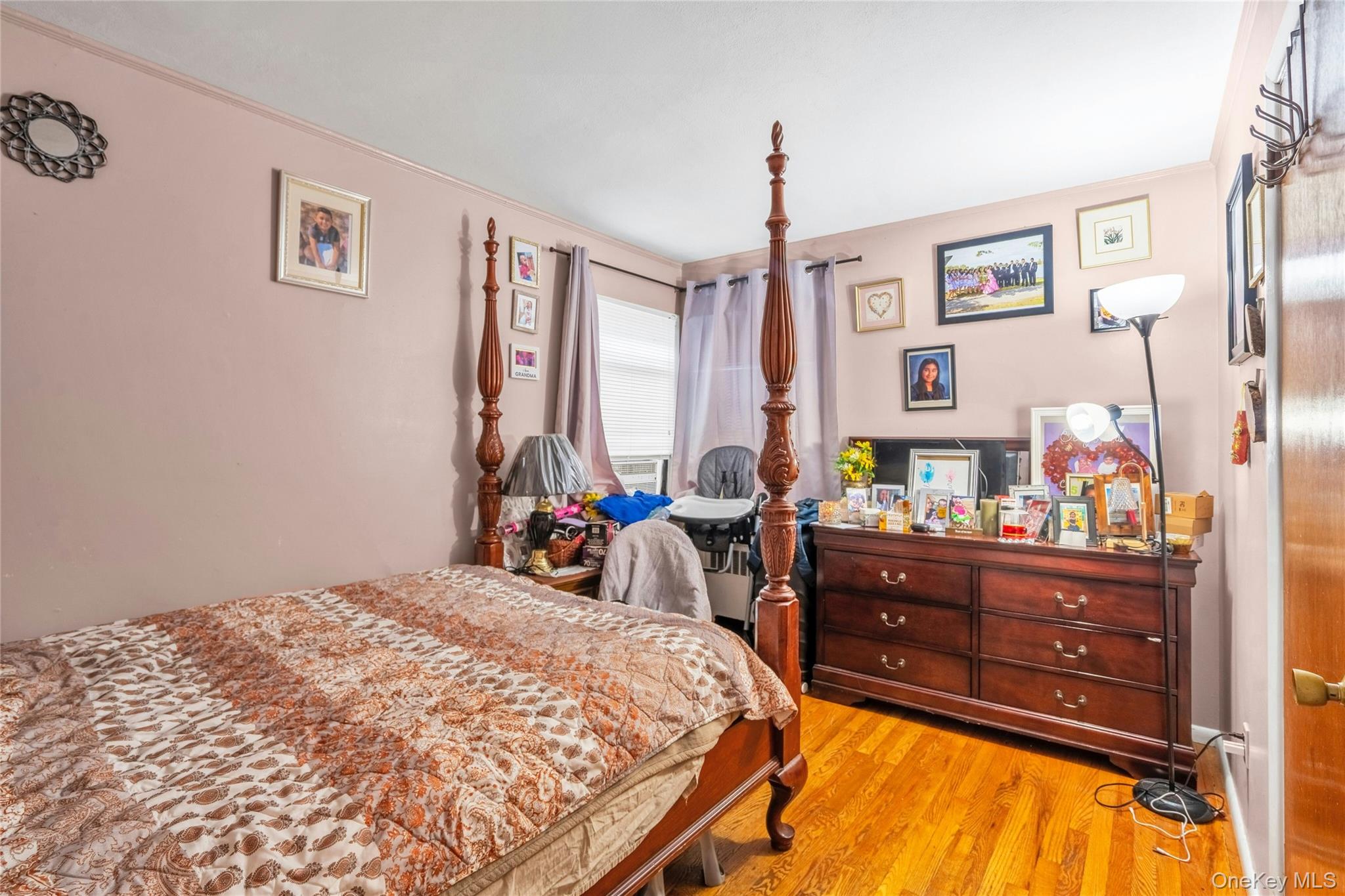 #10 photo, 54 E 15th Street, Huntington Station , NY 11746