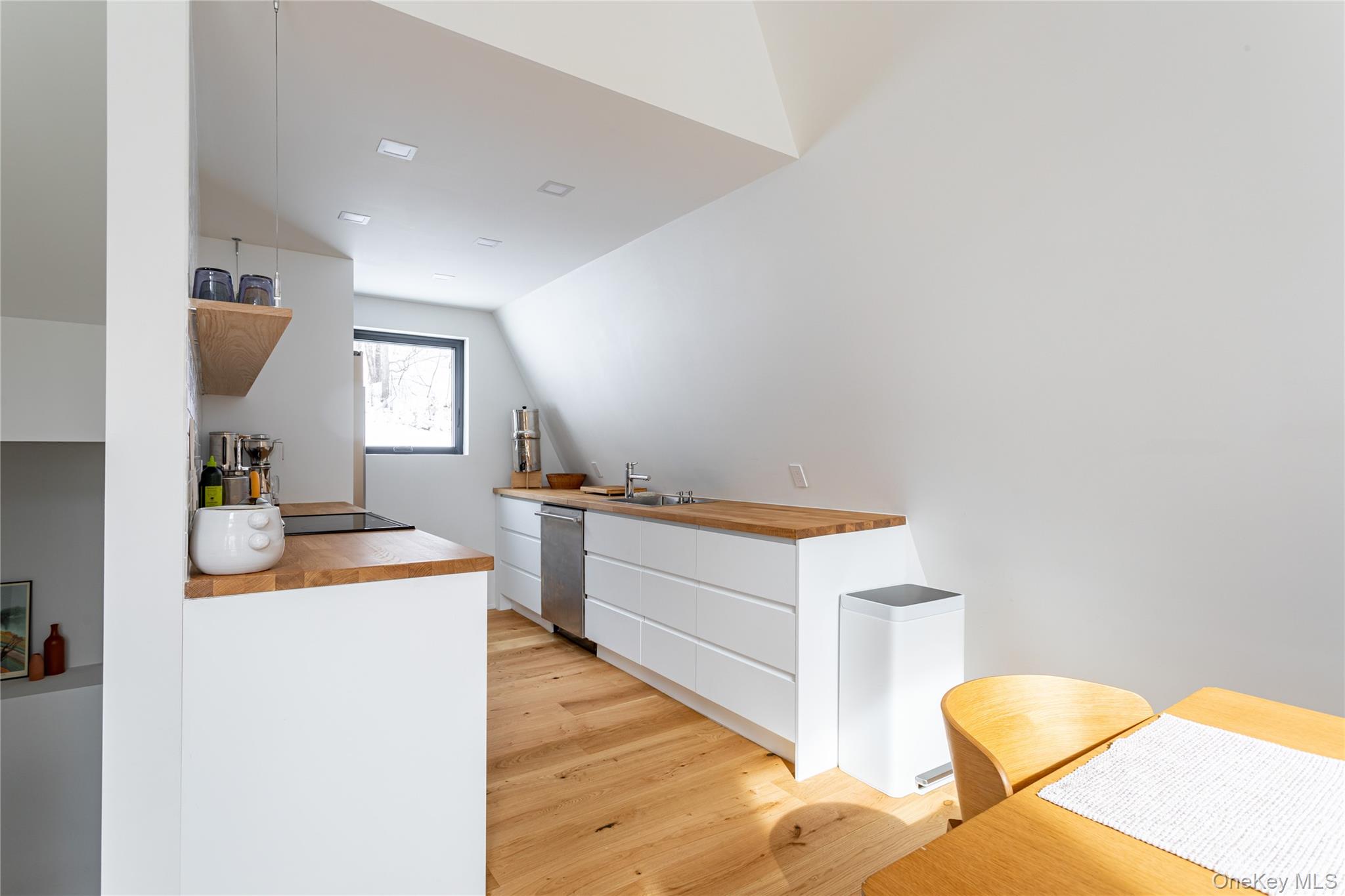 #20 photo, 9 Mountain Lane, Napanoch , NY 12458