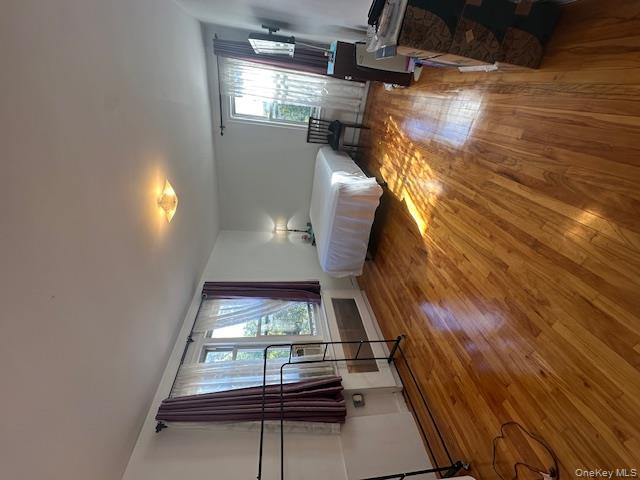 #8 photo, 1 Arlington Street, Yonkers , NY 10710