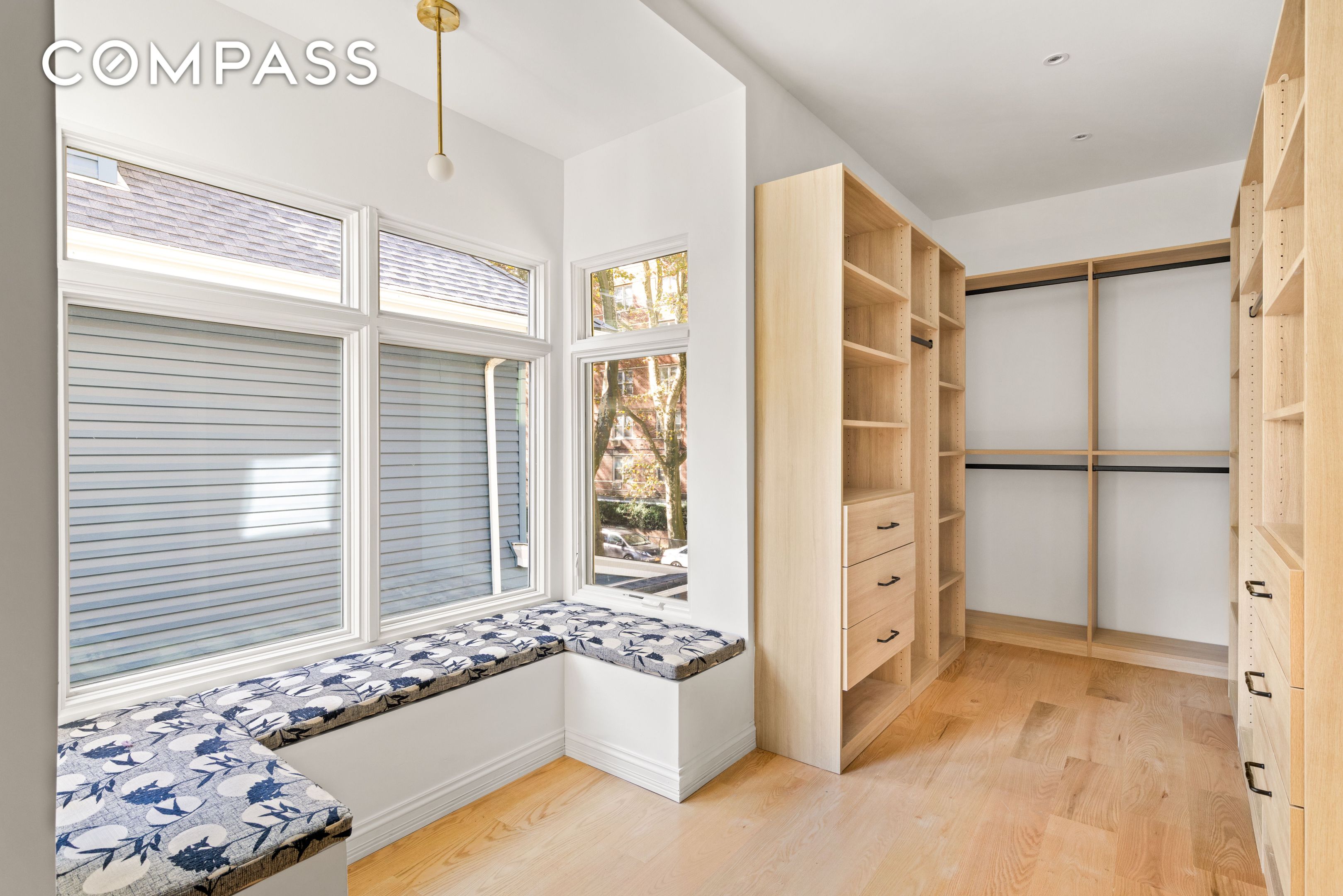 #13 photo, 453 Stratford Road, ブルックリン区 Ditmas Park , NY 11218