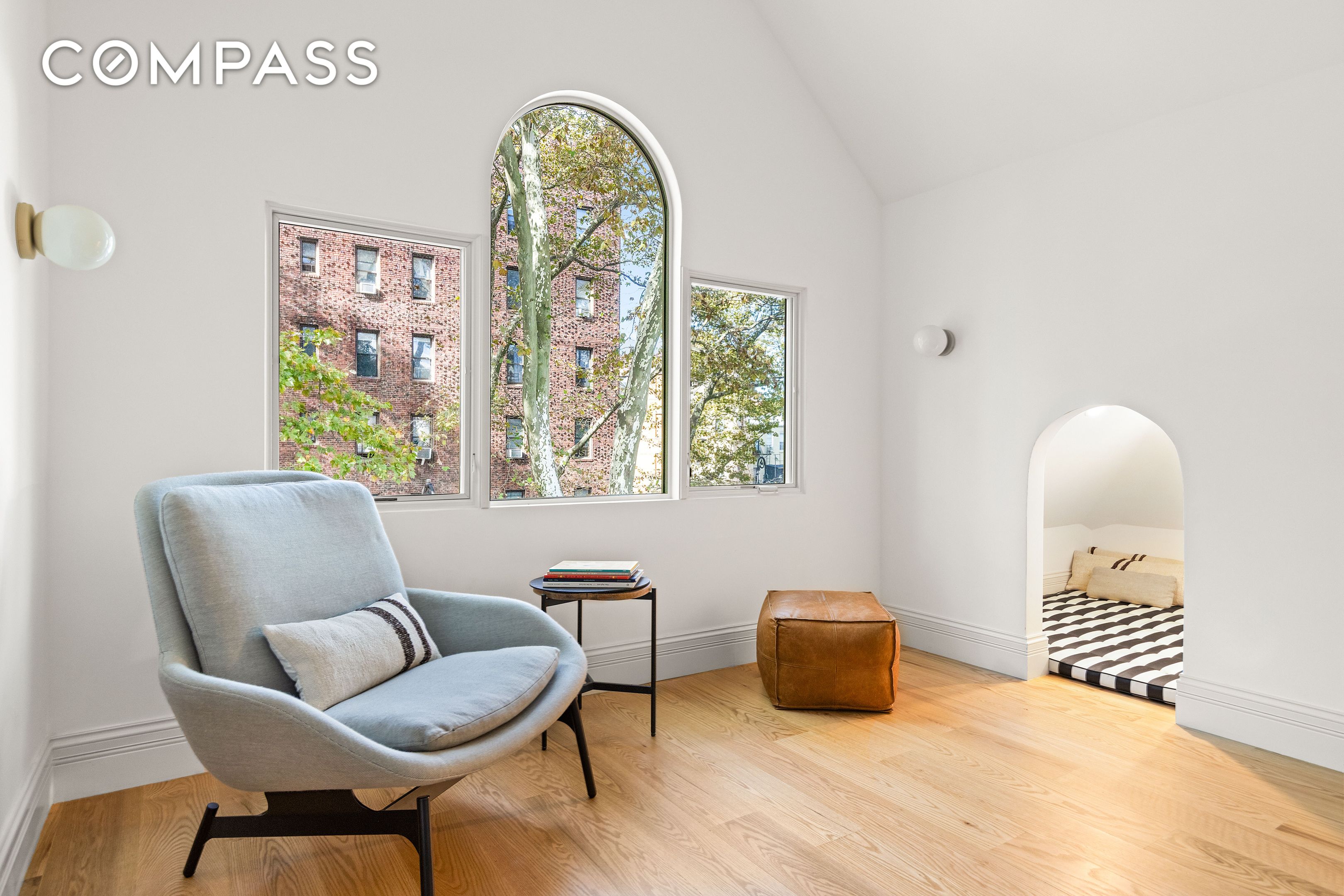 #21 photo, 453 Stratford Road, ブルックリン区 Ditmas Park , NY 11218