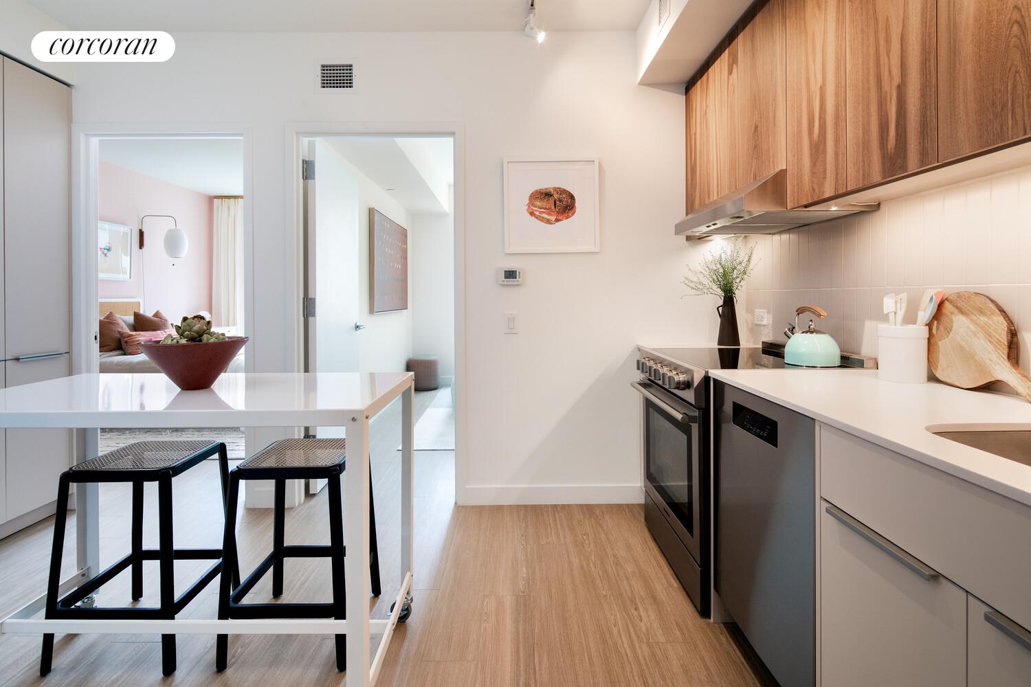 #1 photo, Astoria, クイーンズ区 Astoria , NY 11102