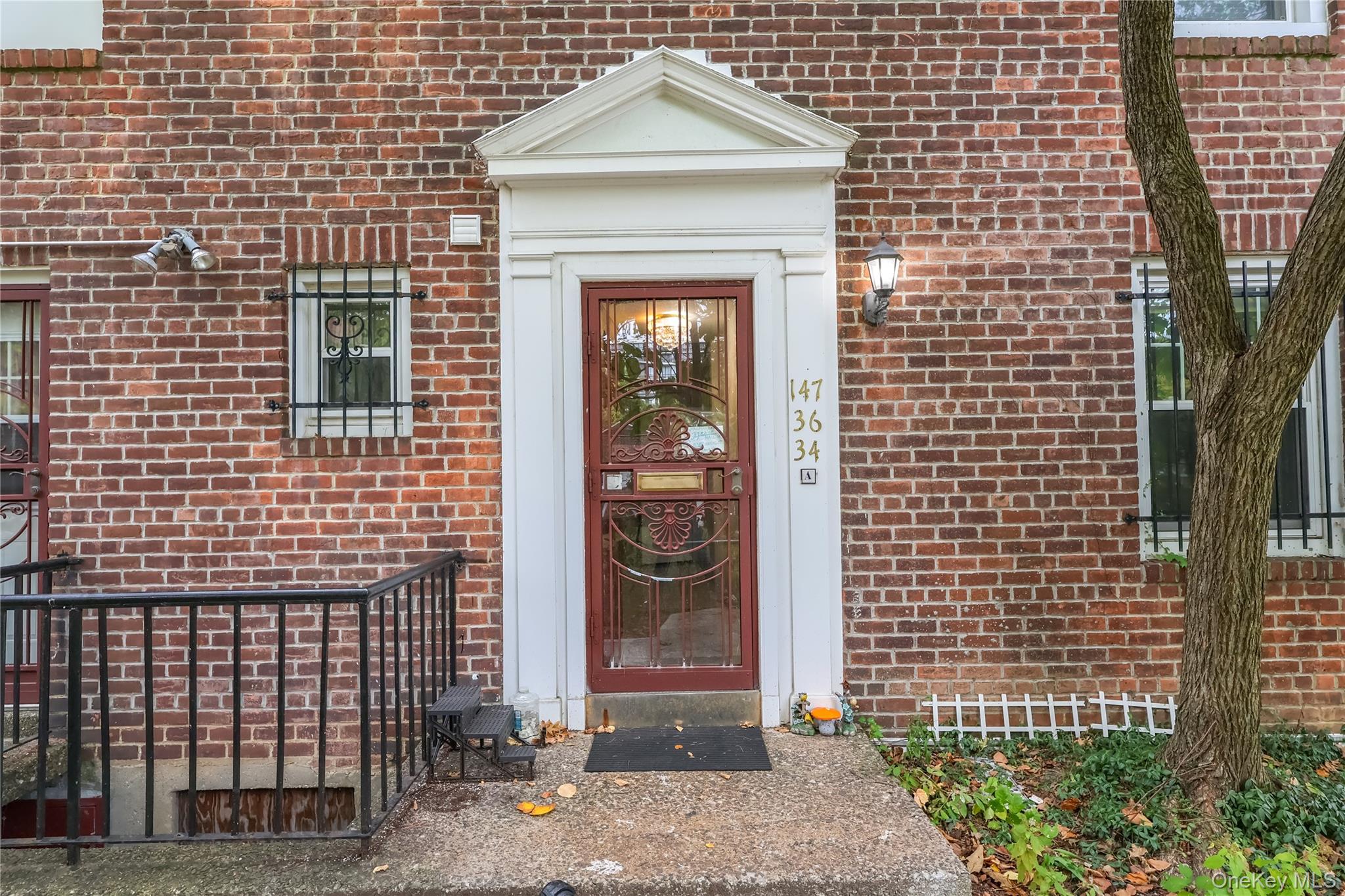 #2 photo, 147-36 Charter Road, クイーンズ区 Kew Garden Hills , NY 11435