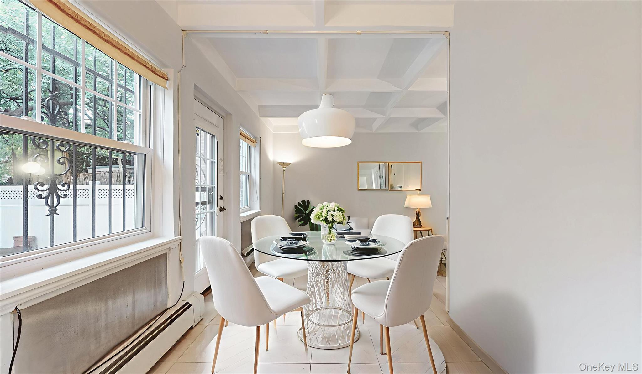 #6 photo, 147-36 Charter Road, クイーンズ区 Kew Garden Hills , NY 11435