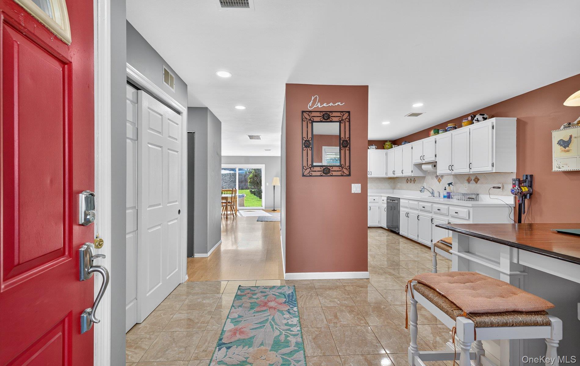 #2 photo, 21 Indian Trace, サフォーク郡 Kings Park , NY 11754