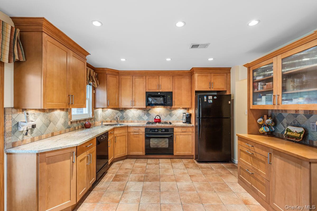 #3 photo, 2318 A Corporal Kennedy Street, クイーンズ区 Bayside , NY 11360