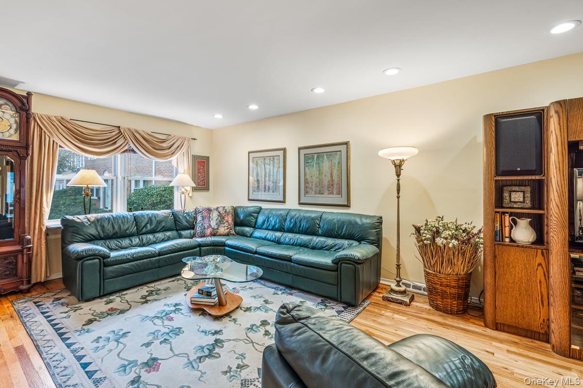 #8 photo, 2318 A Corporal Kennedy Street, クイーンズ区 Bayside , NY 11360