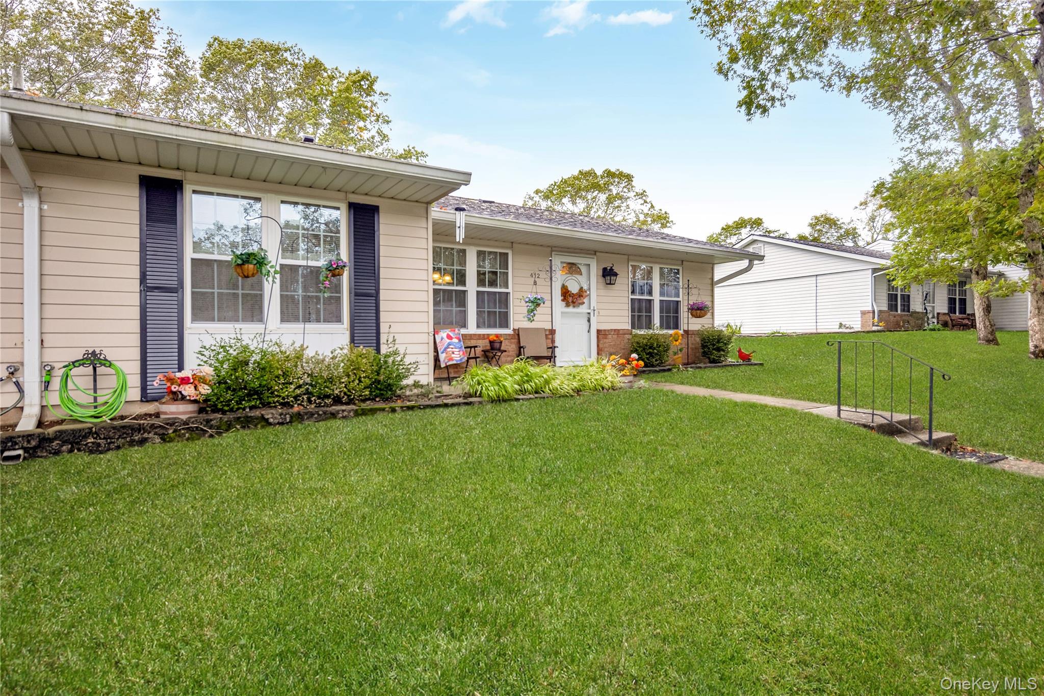 #1 photo, 412B Weymouth Court, サフォーク郡 Ridge , NY 11961