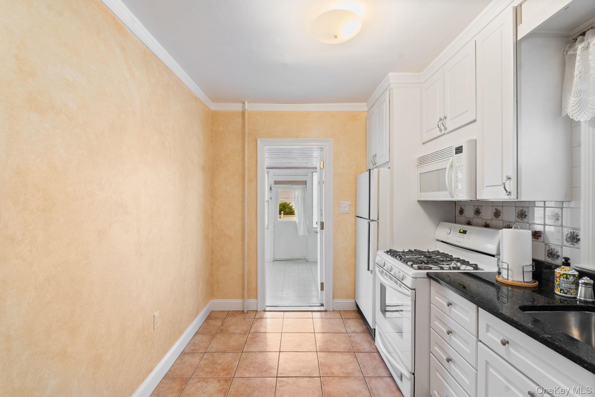 #12 photo, 43-52 169 Street, クイーンズ区 Flushing , NY 11358