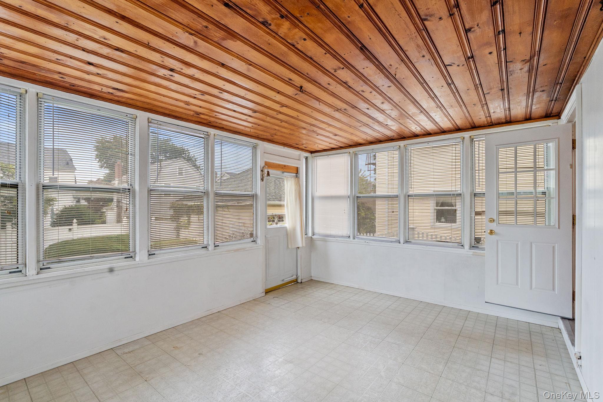 #14 photo, 43-52 169 Street, クイーンズ区 Flushing , NY 11358