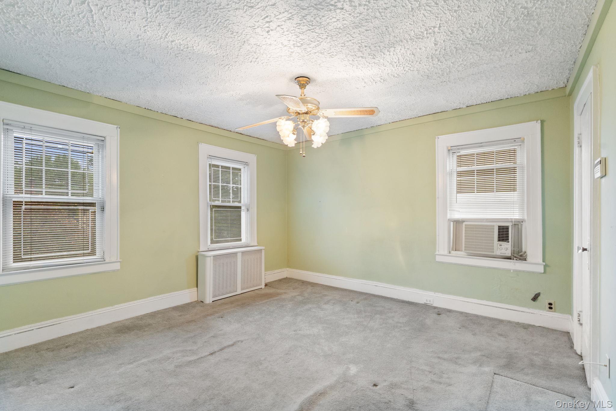 #18 photo, 43-52 169 Street, クイーンズ区 Flushing , NY 11358