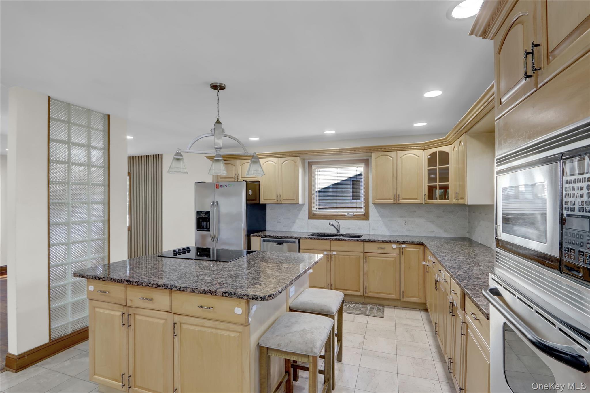 #14 photo, 600 Plainview Road, ナッソー郡 Plainview , NY 11803