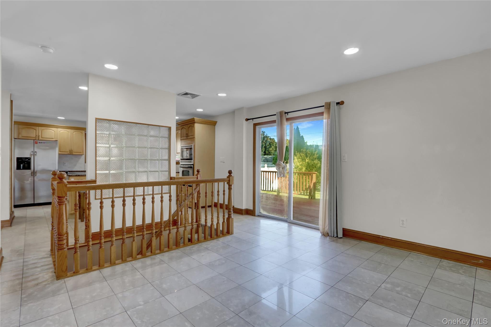 #16 photo, 600 Plainview Road, ナッソー郡 Plainview , NY 11803