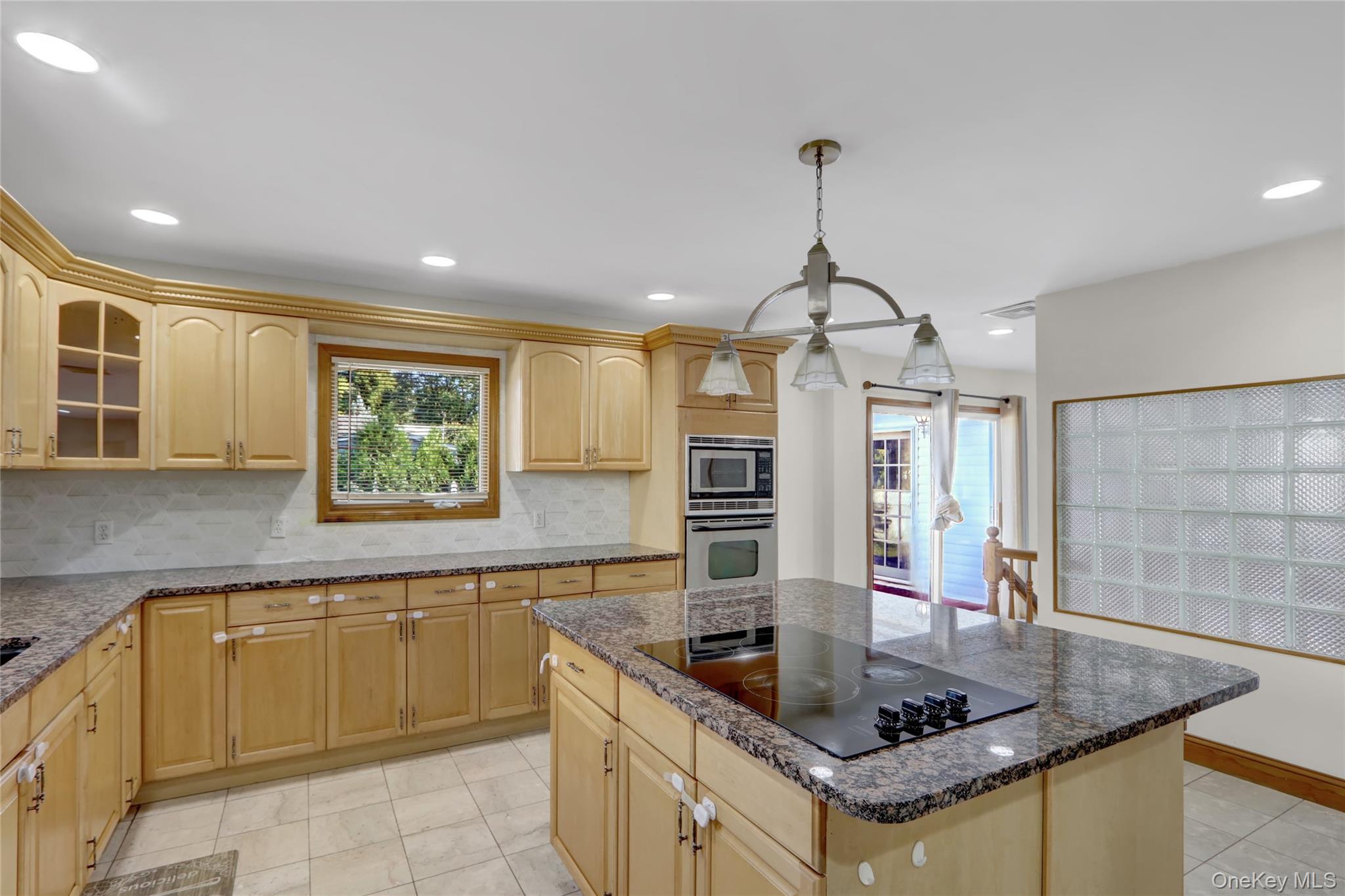 #17 photo, 600 Plainview Road, ナッソー郡 Plainview , NY 11803