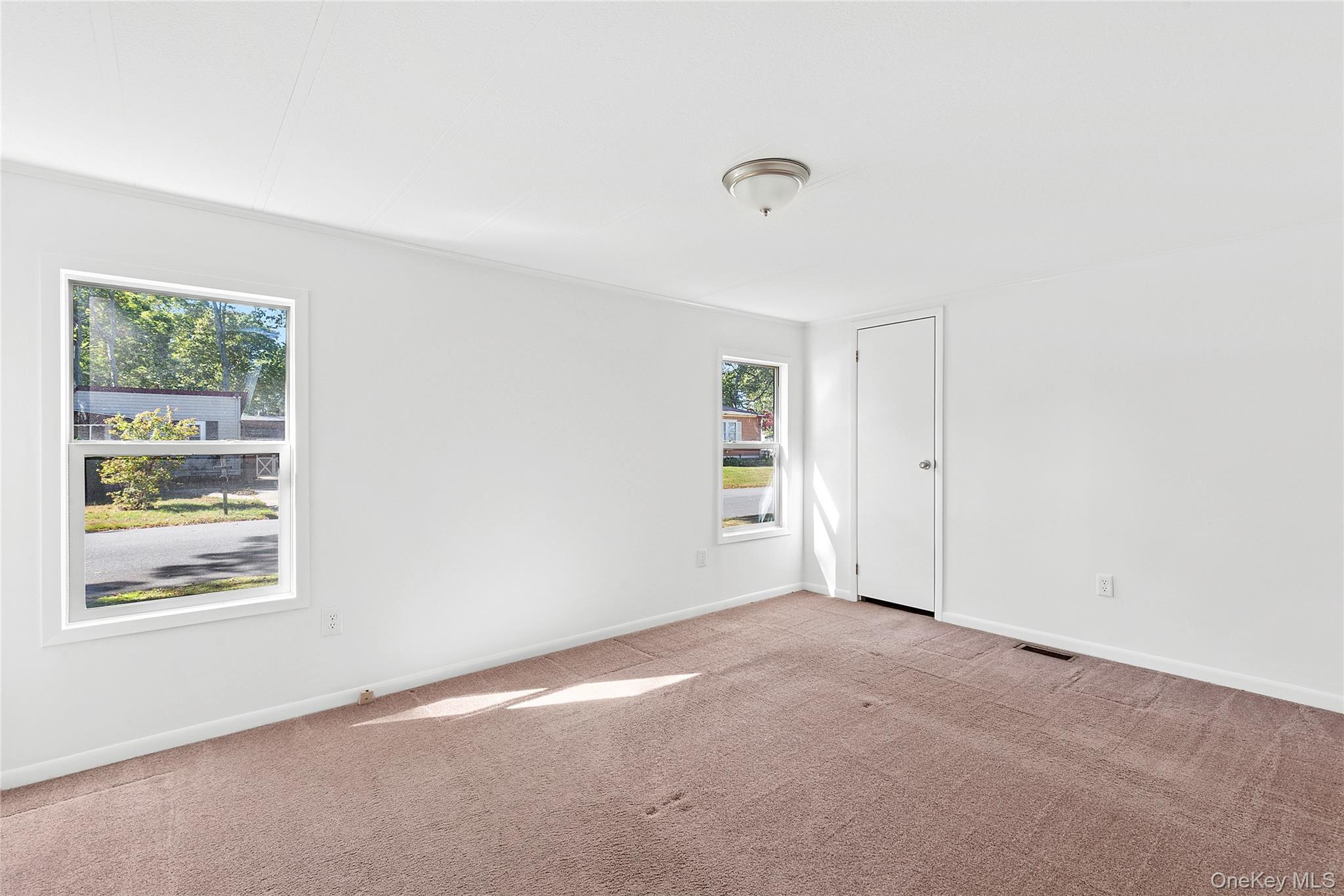 #10 photo, 1661-434 Old Country Road, サフォーク郡 Riverhead , NY 11901